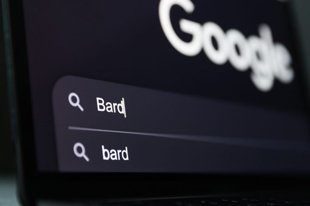 تدعي Google أن Bard تتحسن في الرياضيات والبرمجة تدعي Google أن Bard تتحسن في الرياضيات والبرمجة